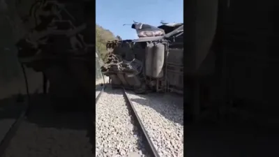 Train Derailment in Southern Mexico Kills 13, Injures 98.