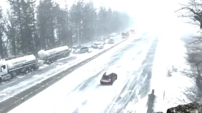 100-vehicle Pileup Halts Oregon Highway in Snowstorm