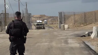 Emotional Tribute as Israeli Police Salute Military Convoy Returning Bodies of Hostages Released by Hamas