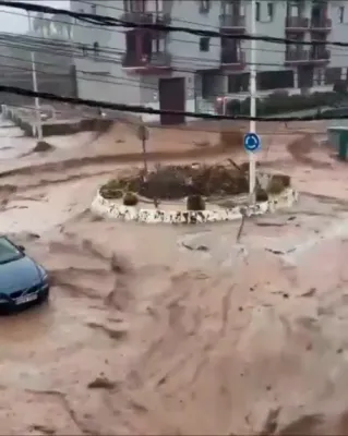 Severe Floods Strike Spain's Canary Islands&mdash;Tourists Urged to Stay Indoors