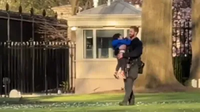 Secret Service Catches Kid Who Sneaked Onto White House Lawn