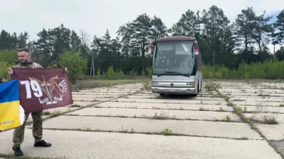 205 Ukrainian Soldiers Return Home from Russian Captivity