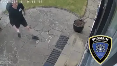 Suspect Seen Ripping Mezuzahs From Jewish Homes in London. 