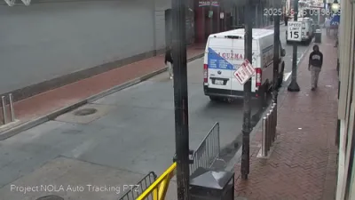 Escape Inmates' Strolls Around New Orleans After Jailbreak. 