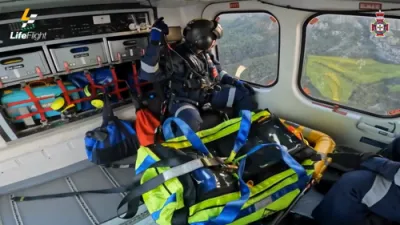 Mountain Climbers Dramatically Rescued by Helicopter Winch Operation. 