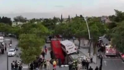 Massive Sinkhole Swallows Two Trucks in Guadalajara. 