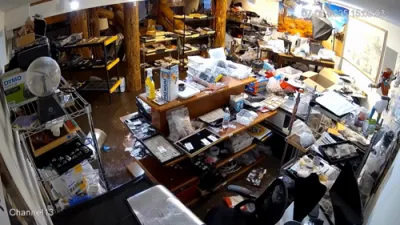Shocking Footage: Flash Flood Swallows New Mexico Business in Minutes, Killing 3. 