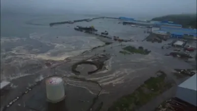 Tsunami Waves Crash into Russia's Far East as Mountains Crumble After Massive Quake. 