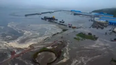 Tsunami Aftermath: Water Recedes in Severo-Kurilsk Following Massive Earthquake.