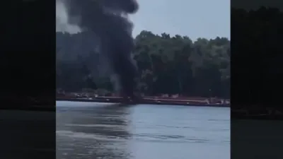 Helicopter Slams Into Barge on Mississippi, 2 Dead.