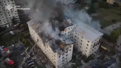 Ukraine Building Hit by Russian Strikes Ahead of Zelensky's Visit to Trump. 