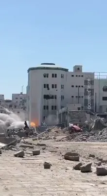 Israeli Strike Destroys Islamic University In Gaza.