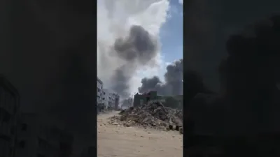 Heavy Airstrikes Pound Western Gaza City.
