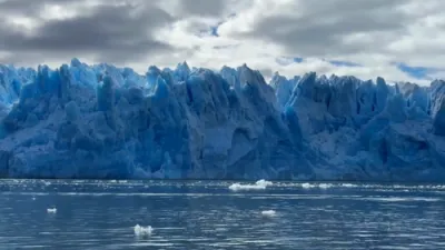 Massive Ice Break Stuns Chile Glacier. 