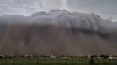 Massive Shelf Cloud Covers Over Argentina in Storm Surge.