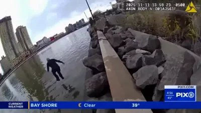 NYPD Officers Rescue Teen from Harlem River.