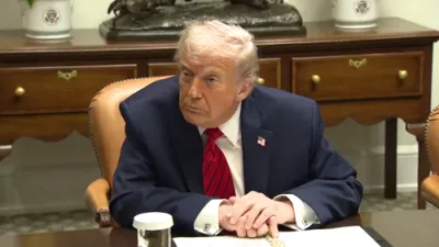 President Trump Criticizes Ukrainian Leader Over Peace Negotiation Stance.