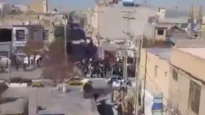 Iran Protests Escalate as Marvdasht Crowds Chant Against Khamenei.