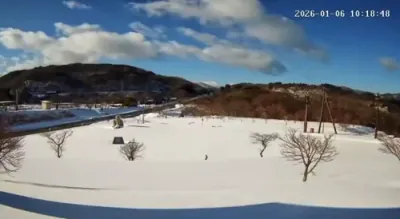 Live Footage Captures Powerful 6.2 Magnitude Earthquake in Western Japan.