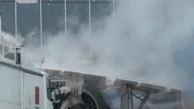 Paris Airport Crews Race to Clear Runways Amid Heavy Snow.