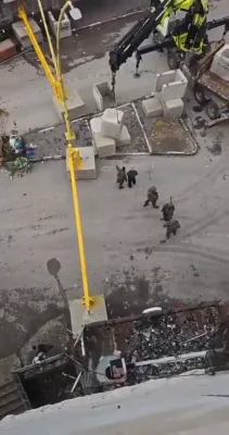 IDF Blocks Exits in Hebron to Contain Suspects During Operation.
