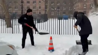 NYC Mayor Mamdani Joins Residents Shoveling Snow in Brooklyn