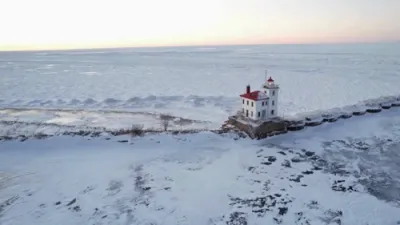 Drone Captures Lake Icy Transformation.