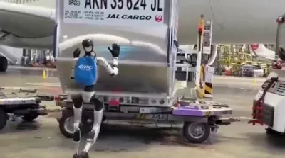 Japan Airlines Begins Groundbreaking Robot Deployment for Baggage Operations at Haneda Airport in May.