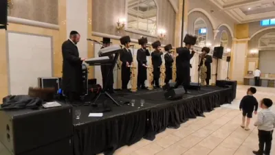 New Rising Chassidic Star R' Meir Silber, a Vizhnitz Musician