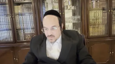 A Wonderful Story: Tzaddik Gozer V'Hakadosh Baruch Hu Mekayem - The Mofes of the Ratzferter Rav Hy"d Z"L - Rabbi Eliyahu Schwartz at Dirshu Amud HaYomi Shiur, Yoma 22a