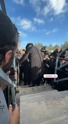 The Gerer Rebbe Shlit"a Arriving at the Protest Against the Gezeiras HaGiyus