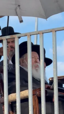 Thousands of Gur Chassidim Unite Against Gzeiras HaGiyus, Led by the Rebbe Shlit"a
