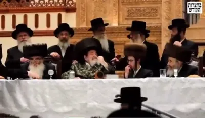 Engagement Simcha in Viznitz