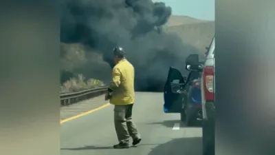 Dramatic Moment: Vehicle Erupts in Huge Explosion Along Arizona Highway, Sparks Dangerous 30-Acre Blaze.