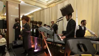 Kabalas Torah Medley - Oshi Lenadsman, Ehrle Samet, Malchus Choir