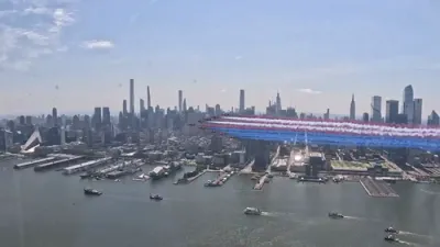 UK Red Arrows Light Up Hudson River for America's Historic 250th.