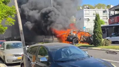 Israel Rocked by Gangland Car Bomb &mdash; 50-Year-Old Man Blown Up in Haifa.