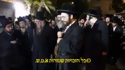 Belzer Rebbe Shlit"a Attends Levaya of Mrs. Nechama Minsky A"H; Hesped by Rabbi Shalom
