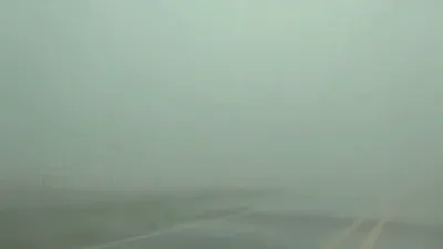 60-70mph Winds in Texas Overturn 18 Wheeler.