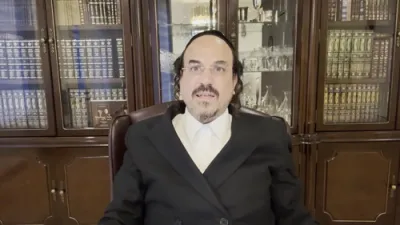 A Wonderful Story: "Two Holy Eyes Against Two Million Dollars" - from Rabbi Eliyahu Schwartz's Dirshu Amud Yomi Shiur (Maseches Yoma, Daf 35)