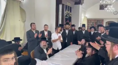 Full videos of the Shvere Kvitlech ceremony led by the Kretchnif Kfar Ata Rebbe Shlit"a in Bishtina