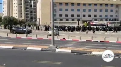 Protest at the Tel Hashomer Draft Office