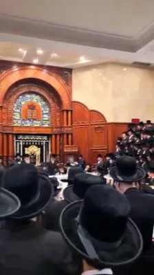 Vach Nacht by the Sadigura Rebbe Shlit"a