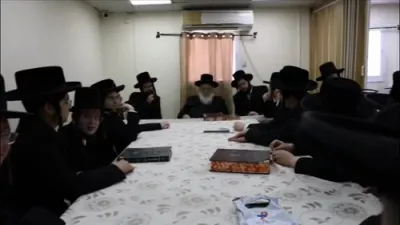 Pilpulei D'oraisa during a farher by HaGaon HaGadol Rabbi Shmuel Eliezer Stern Shlit"a, Rav of West Bnei Brak, with Shiur Aleph talmidim of Yeshiva Gedolah Maharit Satmar Bnei Brak, led by HaGaon Rav Chaim Tzvi Meisels Shlit"a