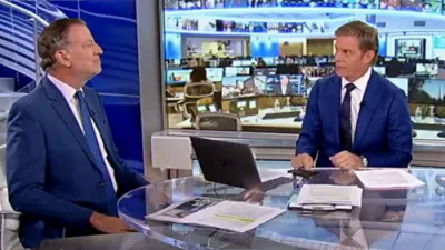 Former NY Mayor De Blasio Defends Mamdani as Backlash Grows Over Netanyahu Attacks.
