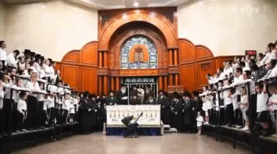 Full videos of the simcha in Sadigura on the birth of a baby boy to the Sadigura Rebbe Shlit"a