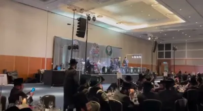 Pinky Weber and Malchut Choir at Bonei Olam