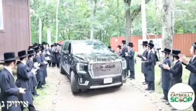 The Bobov 45 Rebbe Shlit"a Visits a Mechina L'Yeshiva Class in Camp