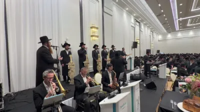 Beautiful Neginah at the Historic Siyum Seder Kodashim of "Zichru"