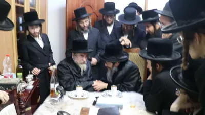 The Skulen Lakewood Rebbe's Trip to Eretz Yisroel